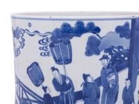 A Chinese Blue and White Porcelain Brushpot, Bitong