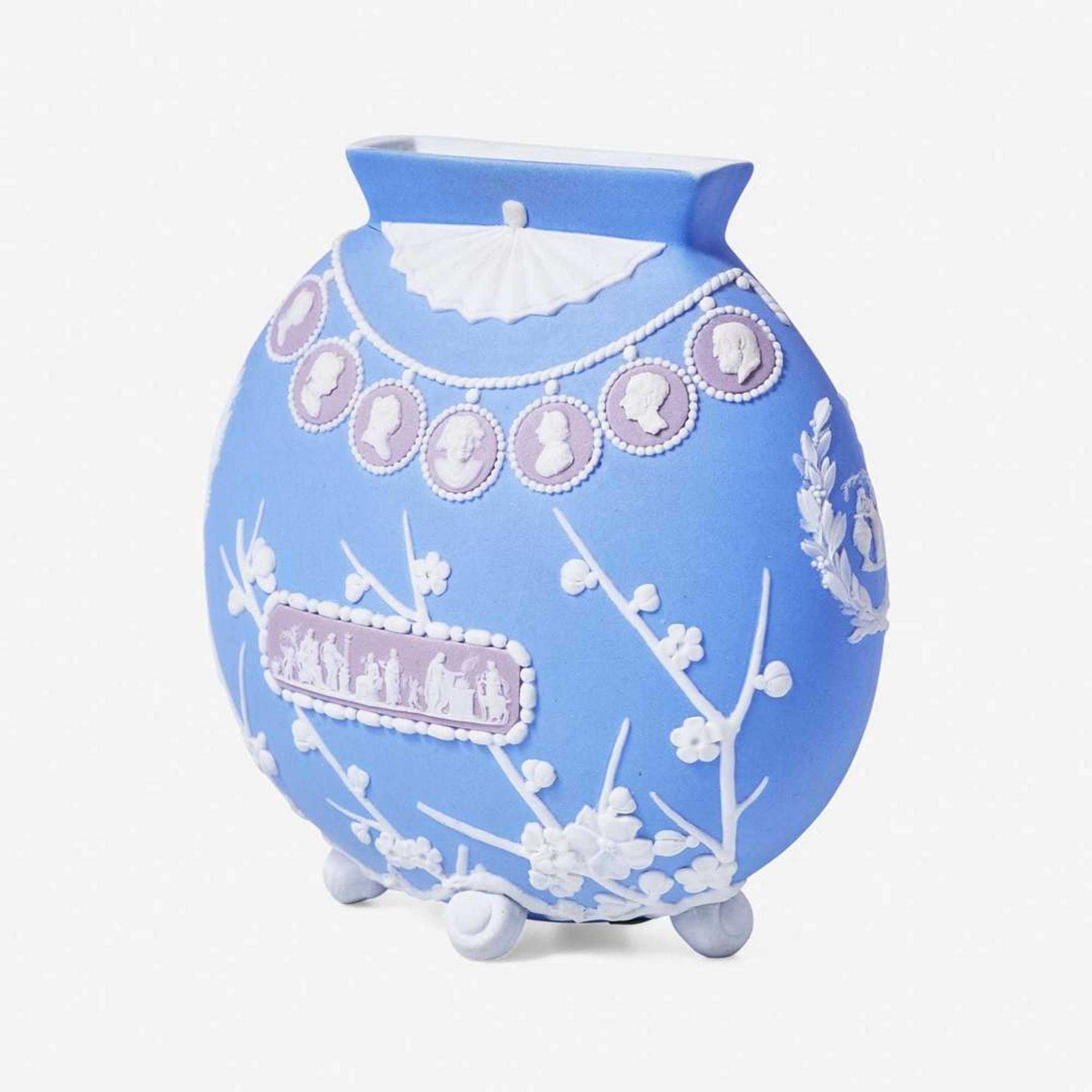 A Wedgwood Tricolor Moon Flask Vase UK, late 19th century