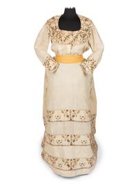 Linen Day Dress à la 18th Century with Embroidery, 1870-80s