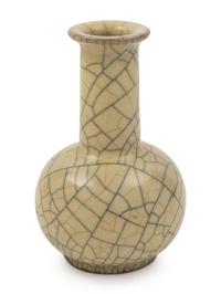 A Ge- Type Bottle Vase