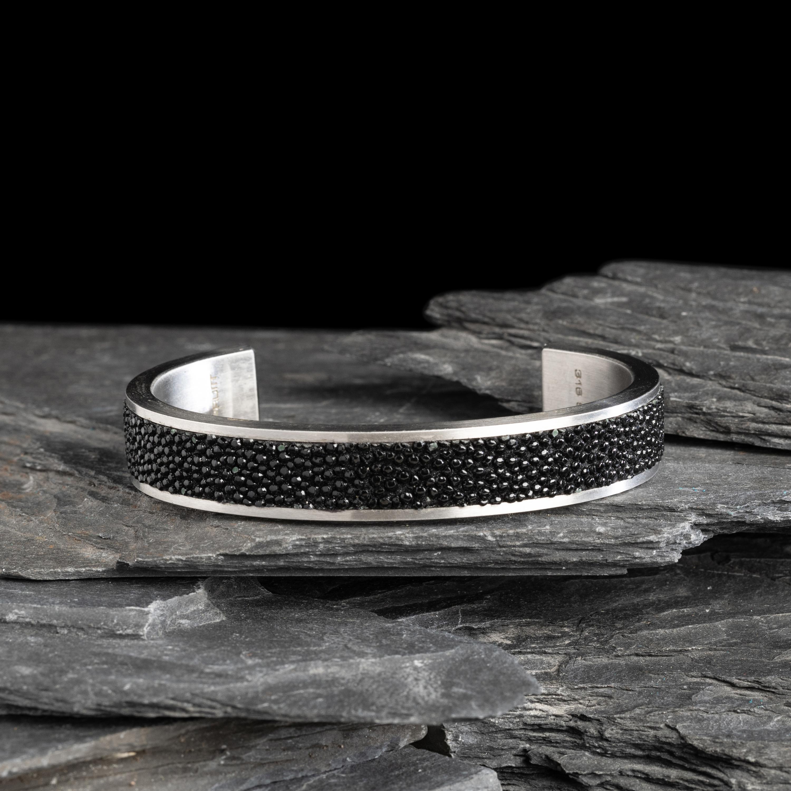 Pat Pruitt (Laguna-Chiricahua Apache, b. 1973) — Sterling Silver and Sting Ray Leather Cuff Bracelet
