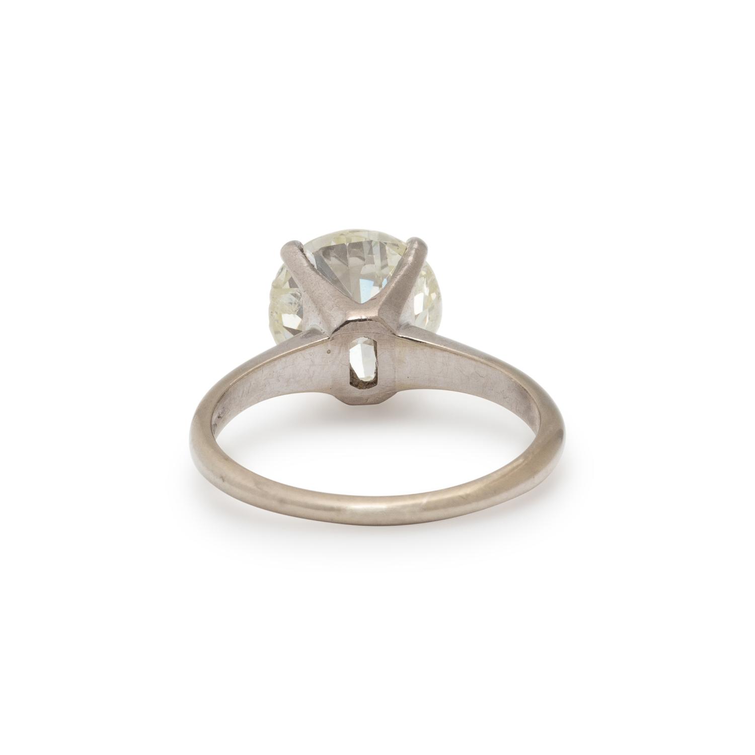 DIAMOND RING