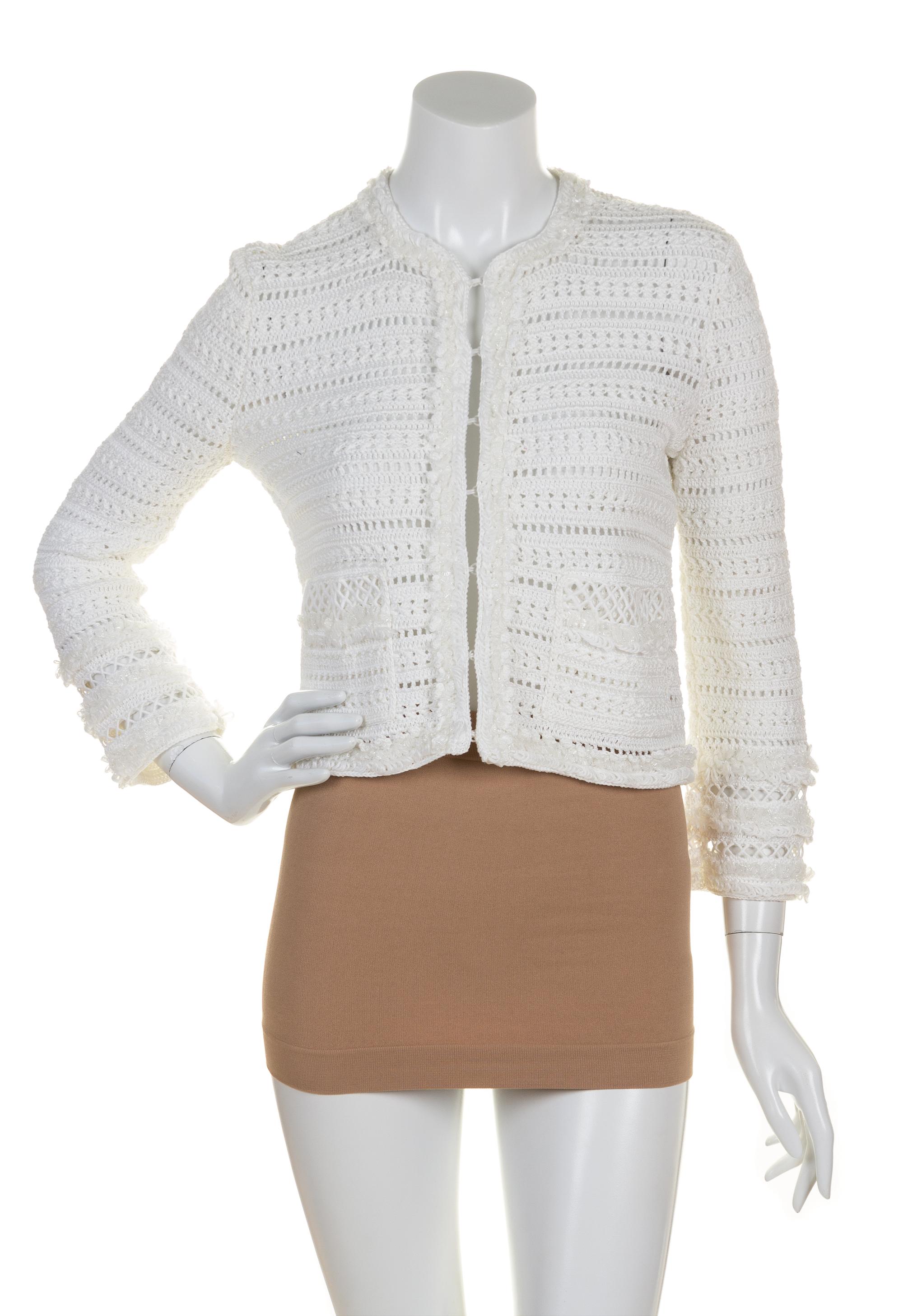 An Oscar de la Renta White Cotton Skirt Ensemble, Skirt size 10, cardigan S.