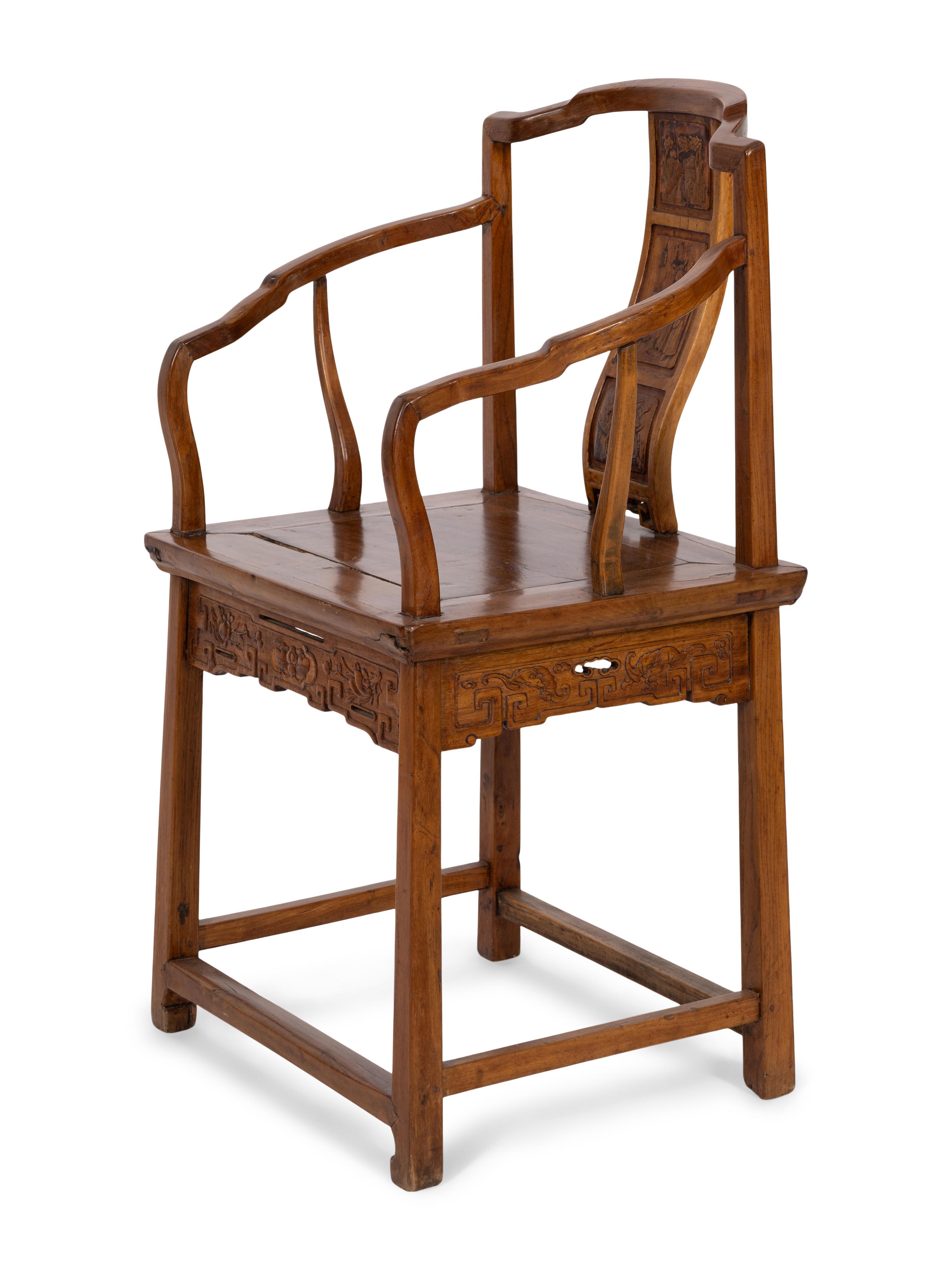 A Chinese Carved Hardwood Armchair, Late 19th-Mid 20th Century 晚清-民國 硬木扶手椅