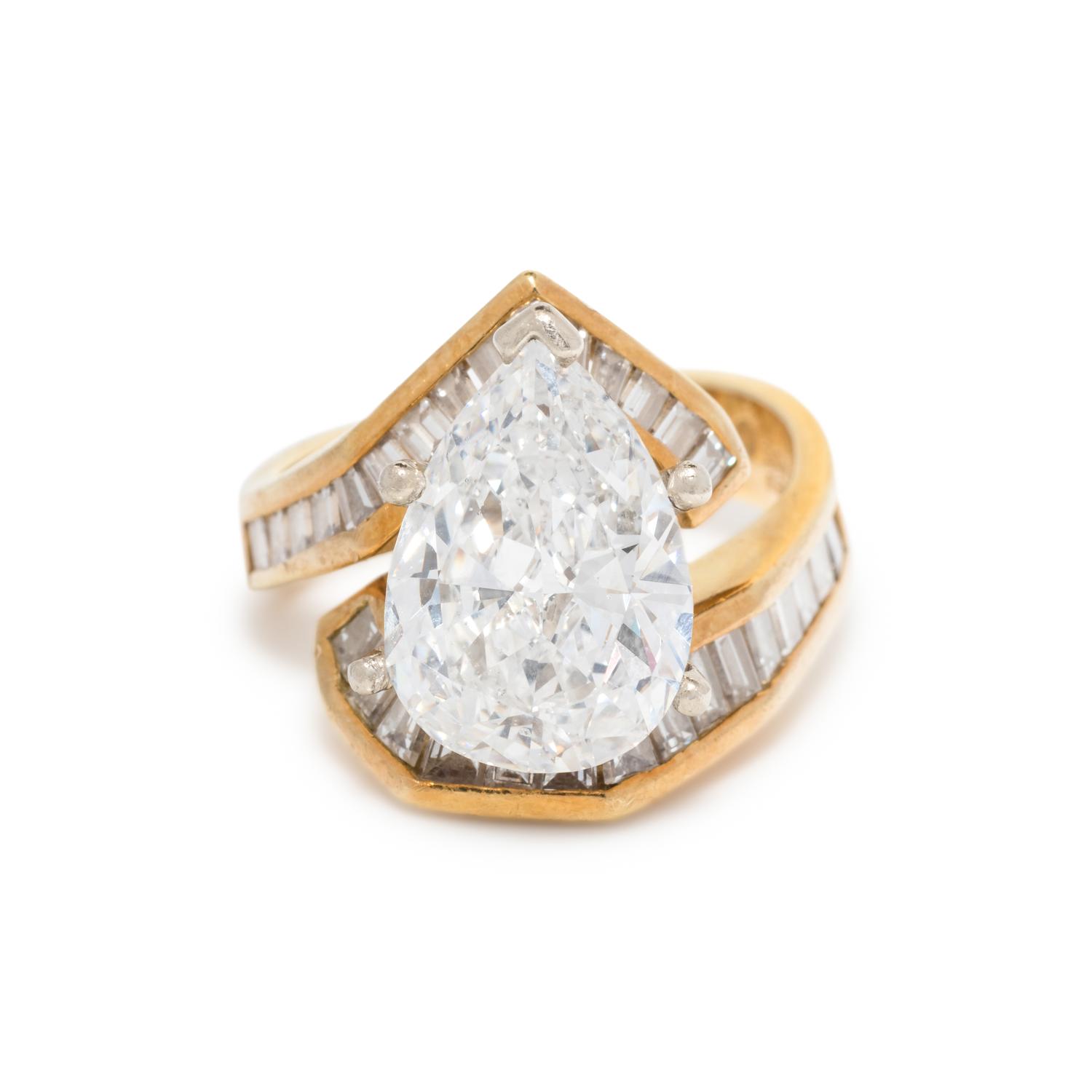 DIAMOND RING