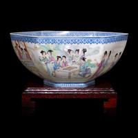 A Chinese Famille Rose 'Ladies' Eggshell Porcelain Hexagonal Bowl, 20th Century — 近代 粉彩美人圖蛋殼瓷碗