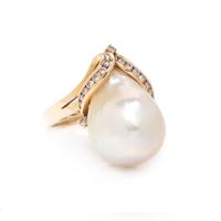CULTURED PEARL AND DIAMOND RING