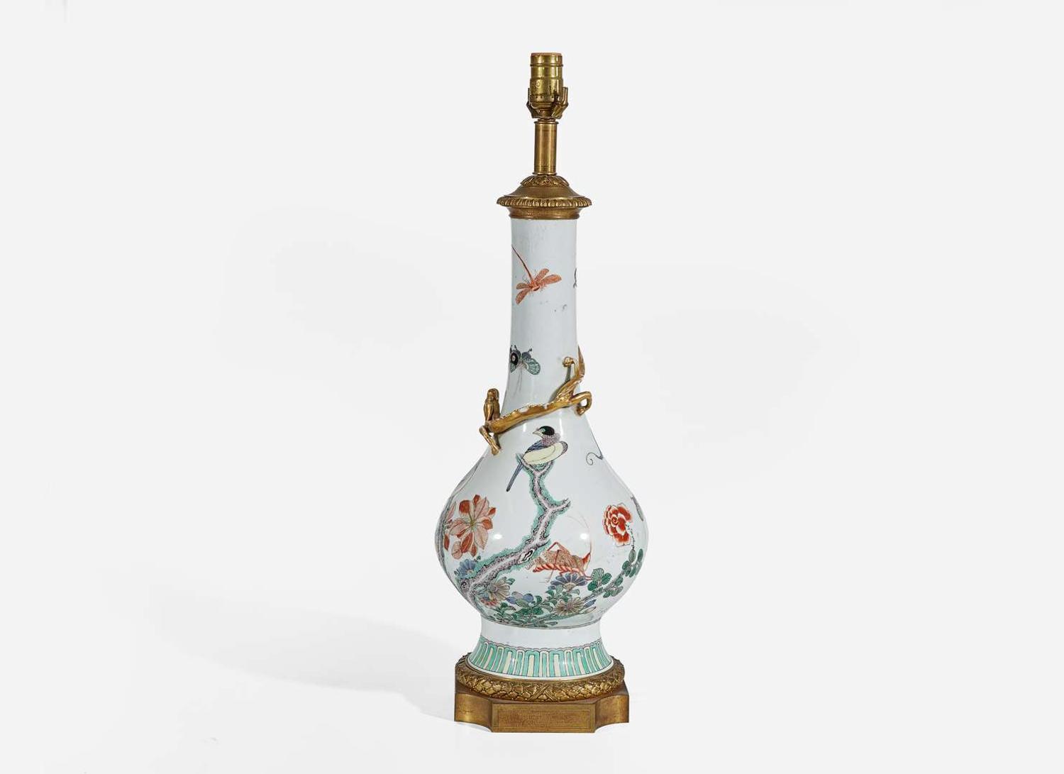 Two Chinese porcelain vases mounted as lamps 瓷瓶嵌檯燈兩件