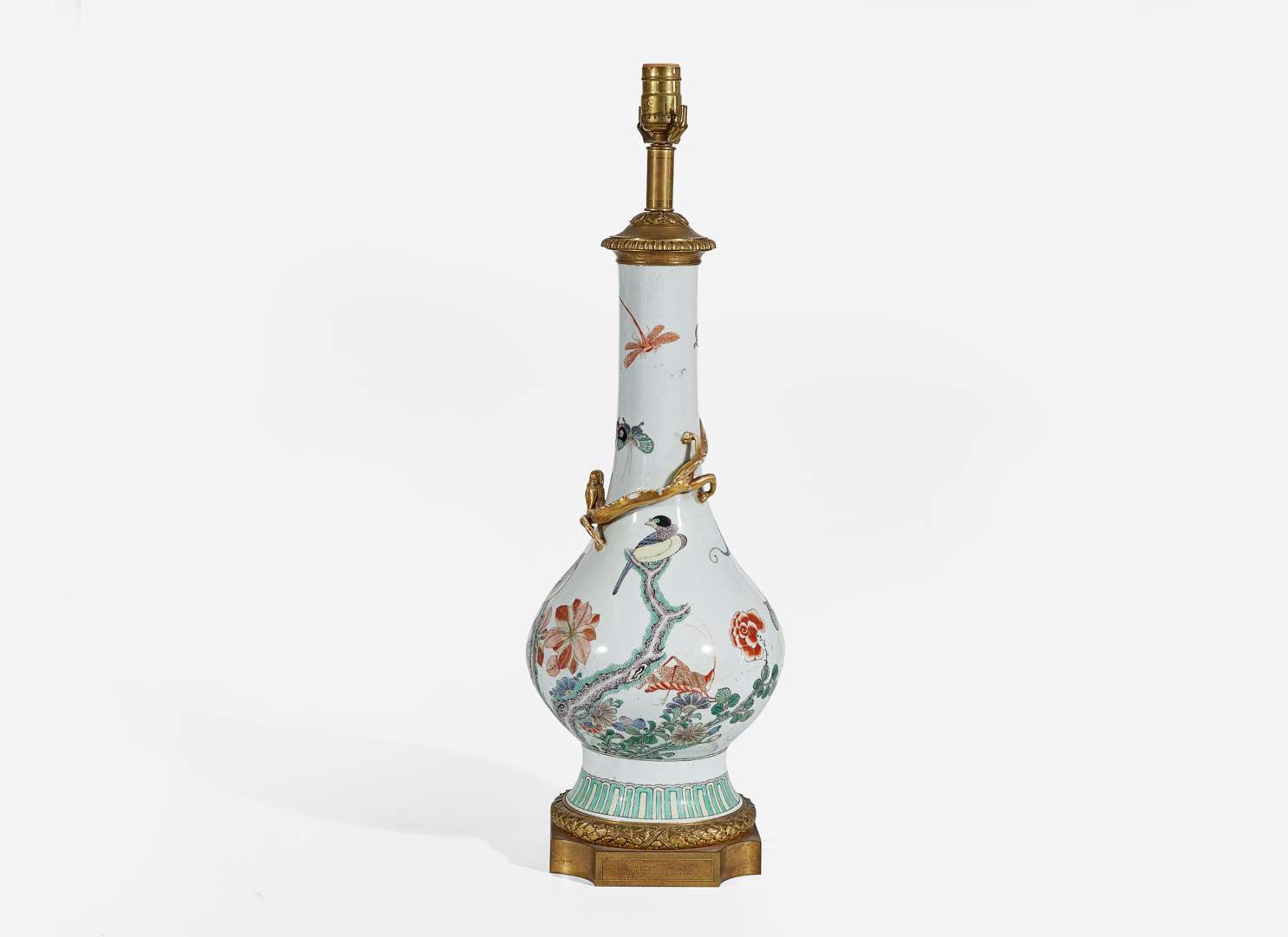 Two Chinese porcelain vases mounted as lamps 瓷瓶嵌檯燈兩件