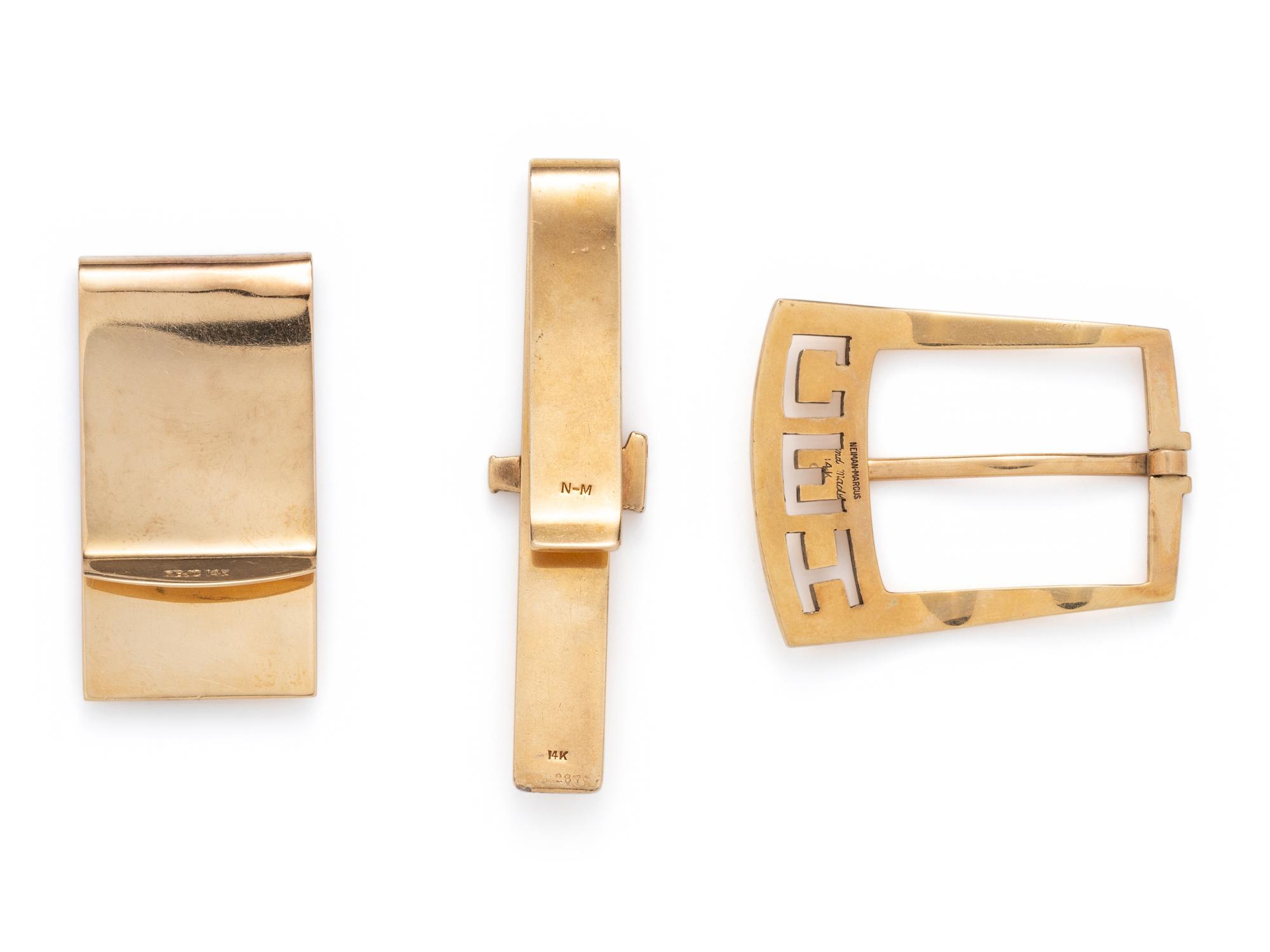COLLECTION OF YELLOW GOLD ACCESSORIES