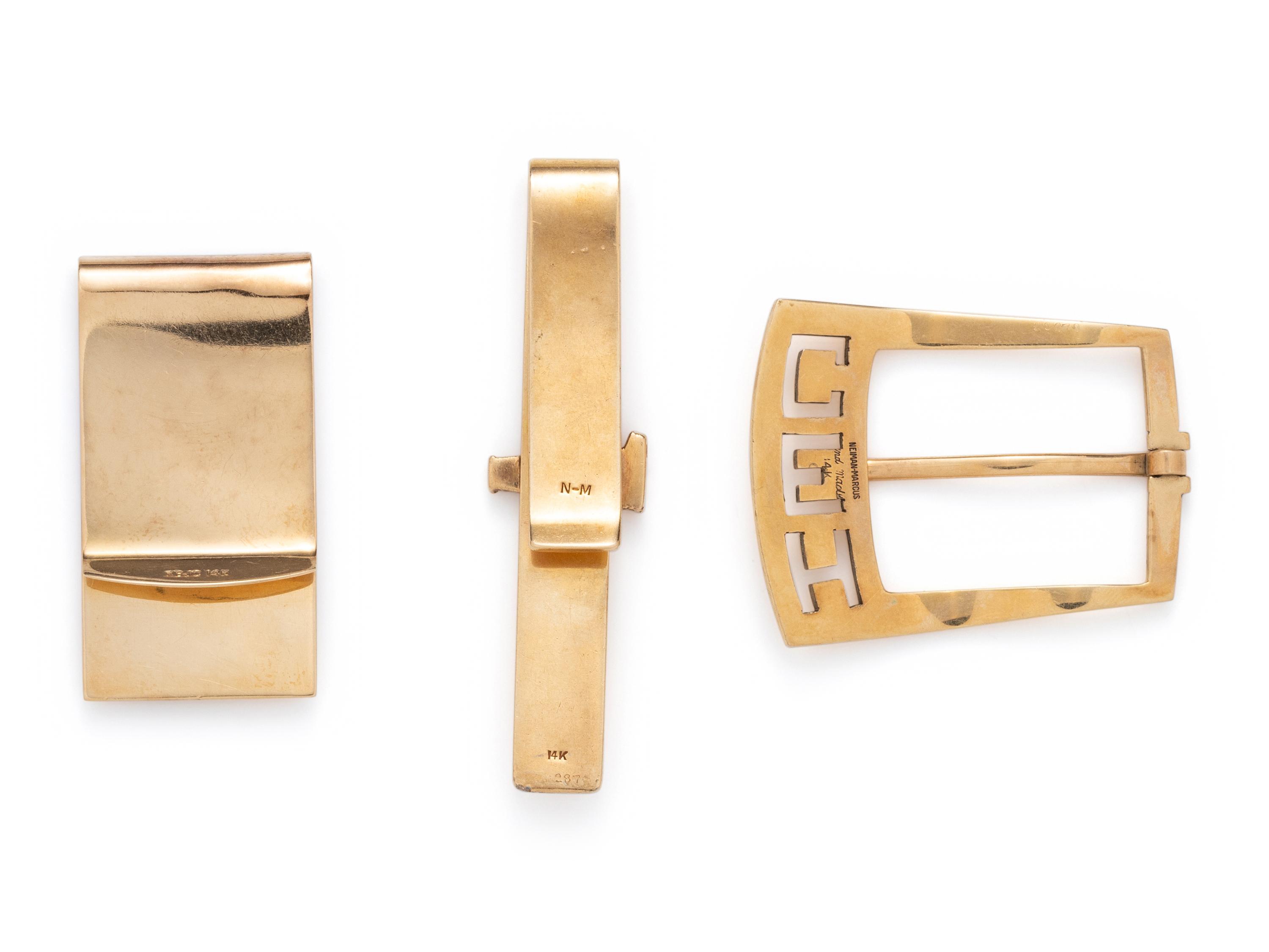 COLLECTION OF YELLOW GOLD ACCESSORIES