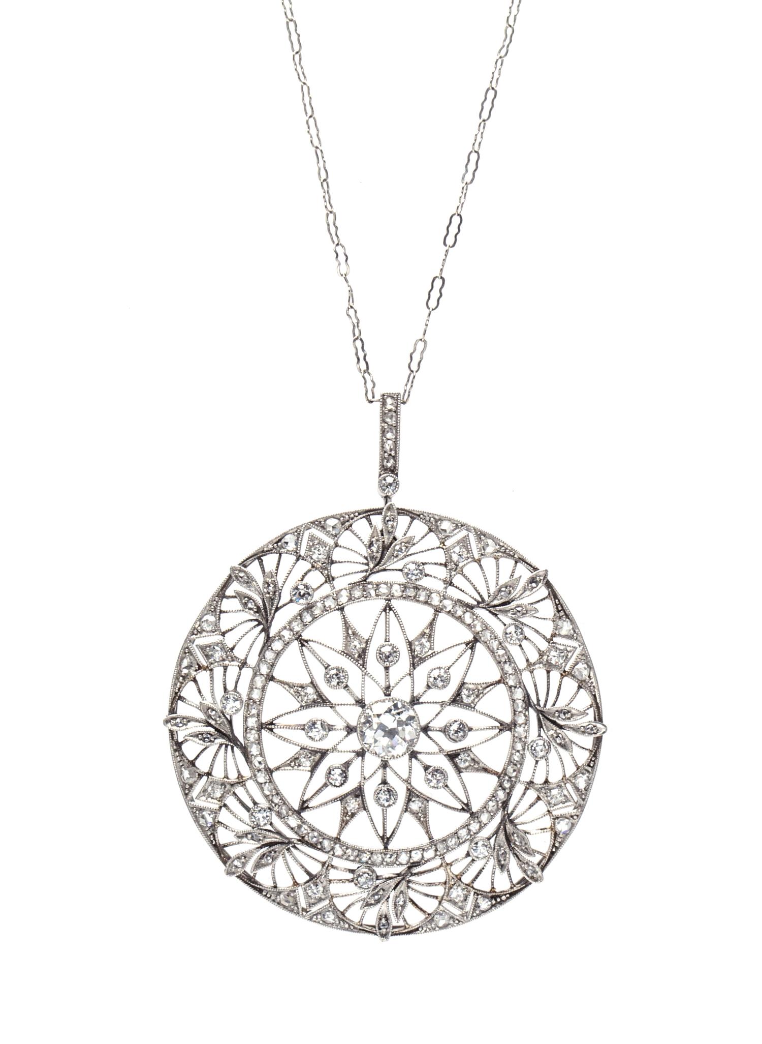 An Edwardian Platinum and Diamond Necklace, 11.10 dwts.