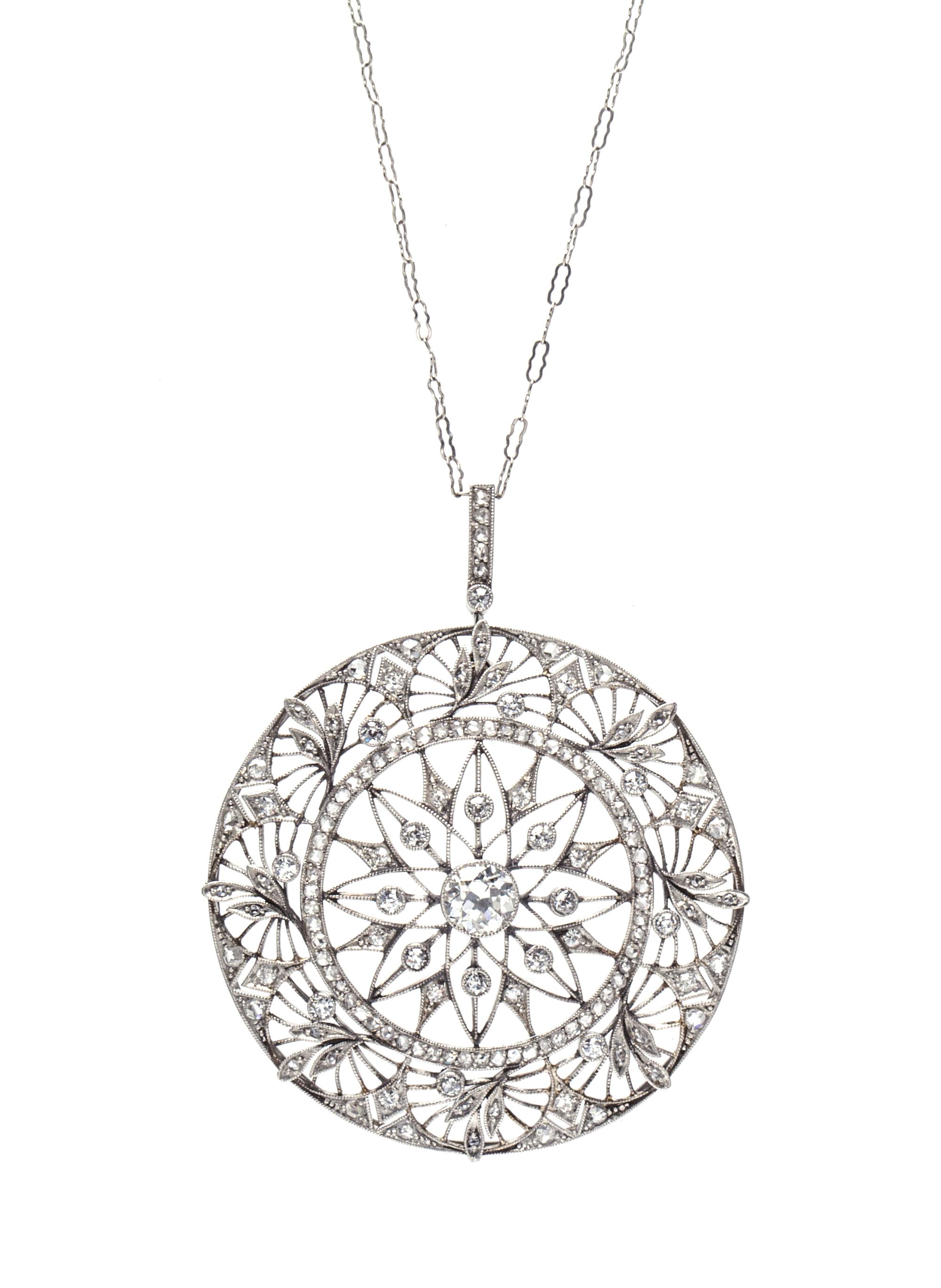 An Edwardian Platinum and Diamond Necklace, 11.10 dwts.