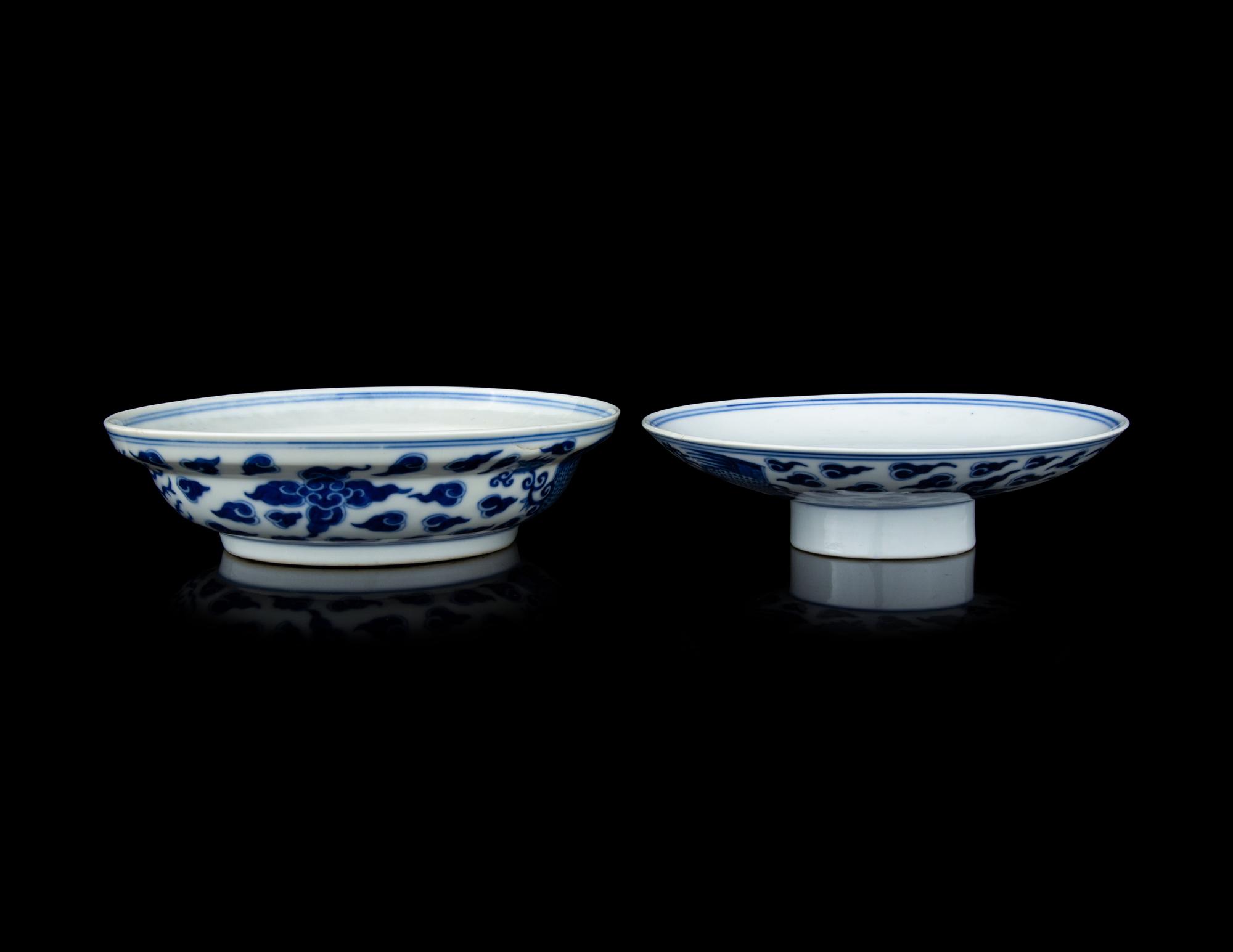 A Chinese Blue and White Porcelain Covered Bowl