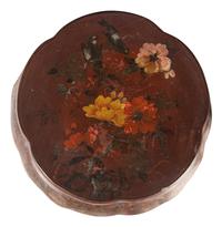 A Pair of Chinese Gilt Highlighted Polychrome Painted Red Lacquered Floriform Incense Stands, Xiangji, 19th Century 清中晚期 紅地描金彩漆香几一對
