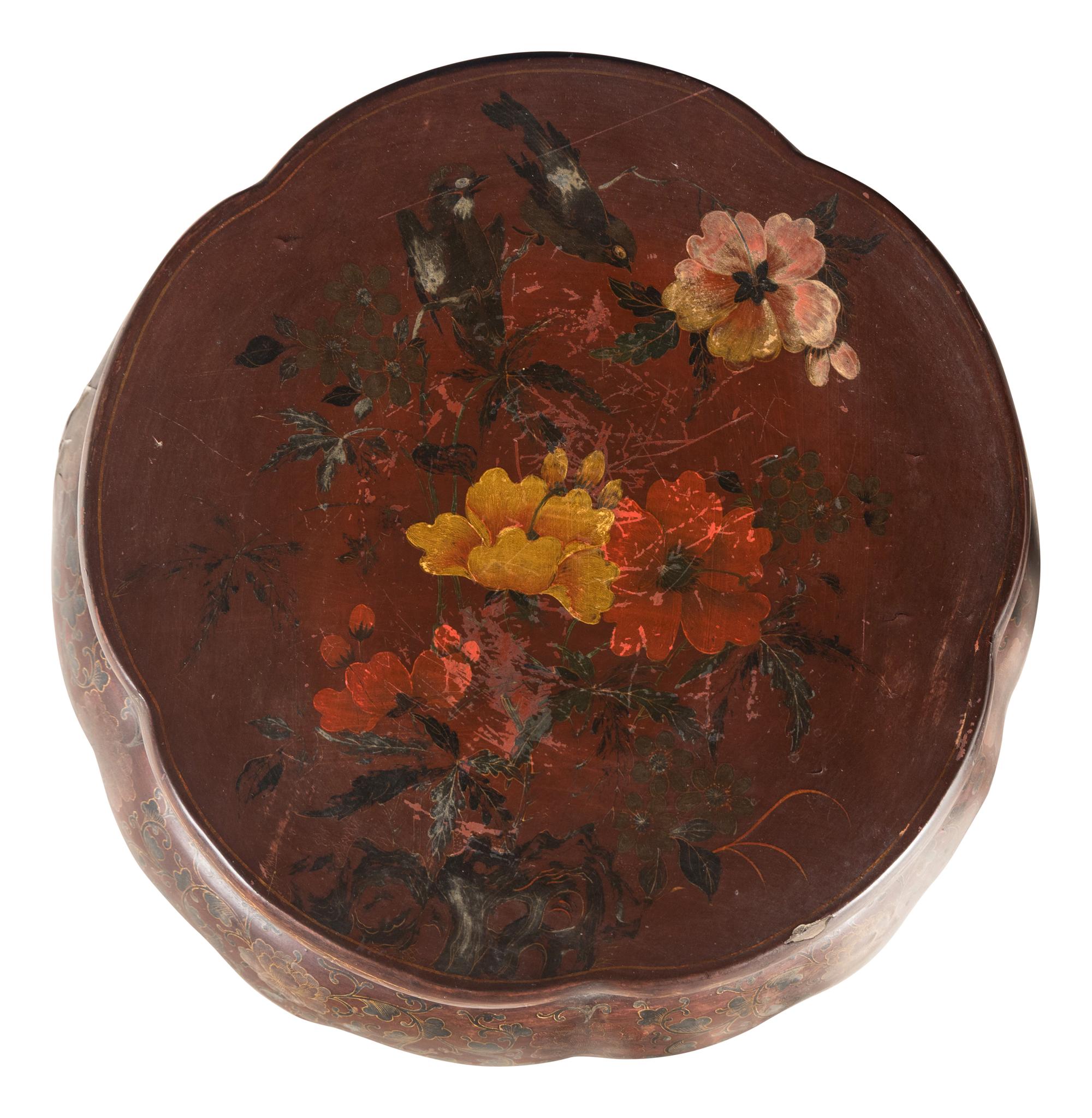A Pair of Chinese Gilt Highlighted Polychrome Painted Red Lacquered Floriform Incense Stands, Xiangji, 19th Century 清中晚期 紅地描金彩漆香几一對