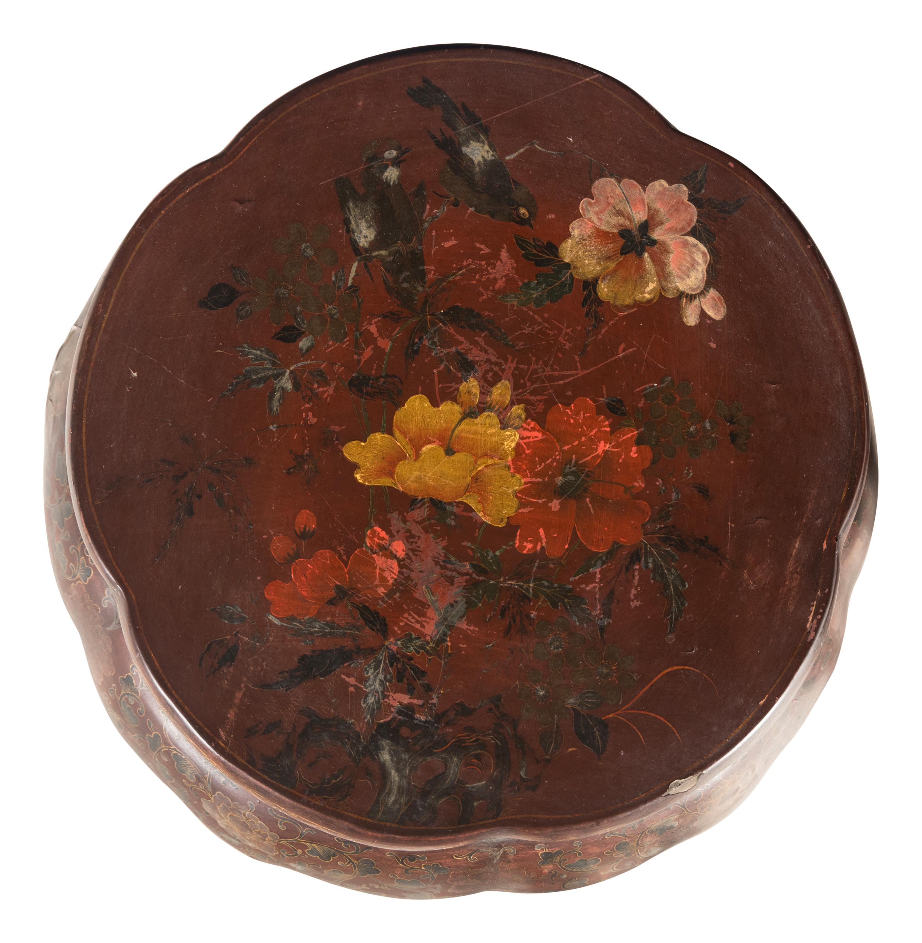 A Pair of Chinese Gilt Highlighted Polychrome Painted Red Lacquered Floriform Incense Stands, Xiangji, 19th Century 清中晚期 紅地描金彩漆香几一對
