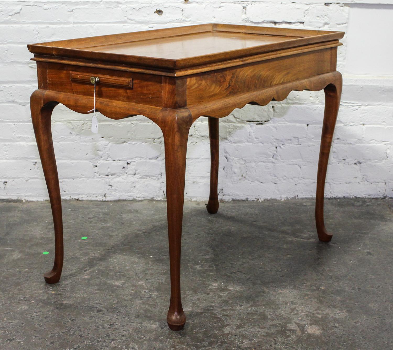 A Queen Anne Style Mahogany Tea Table Height 26 x width 32 x depth 20 inches. — 20TH CENTURY