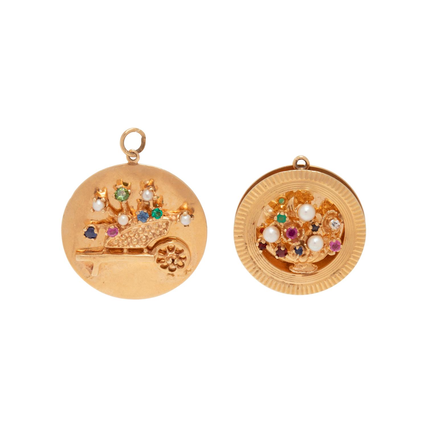 COLLECTION OF YELLOW GOLD AND MULTIGEM CHARMS