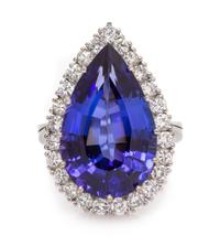 An 18 Karat White Gold, Tanzanite and Diamond Ring, 7.35 dwts.