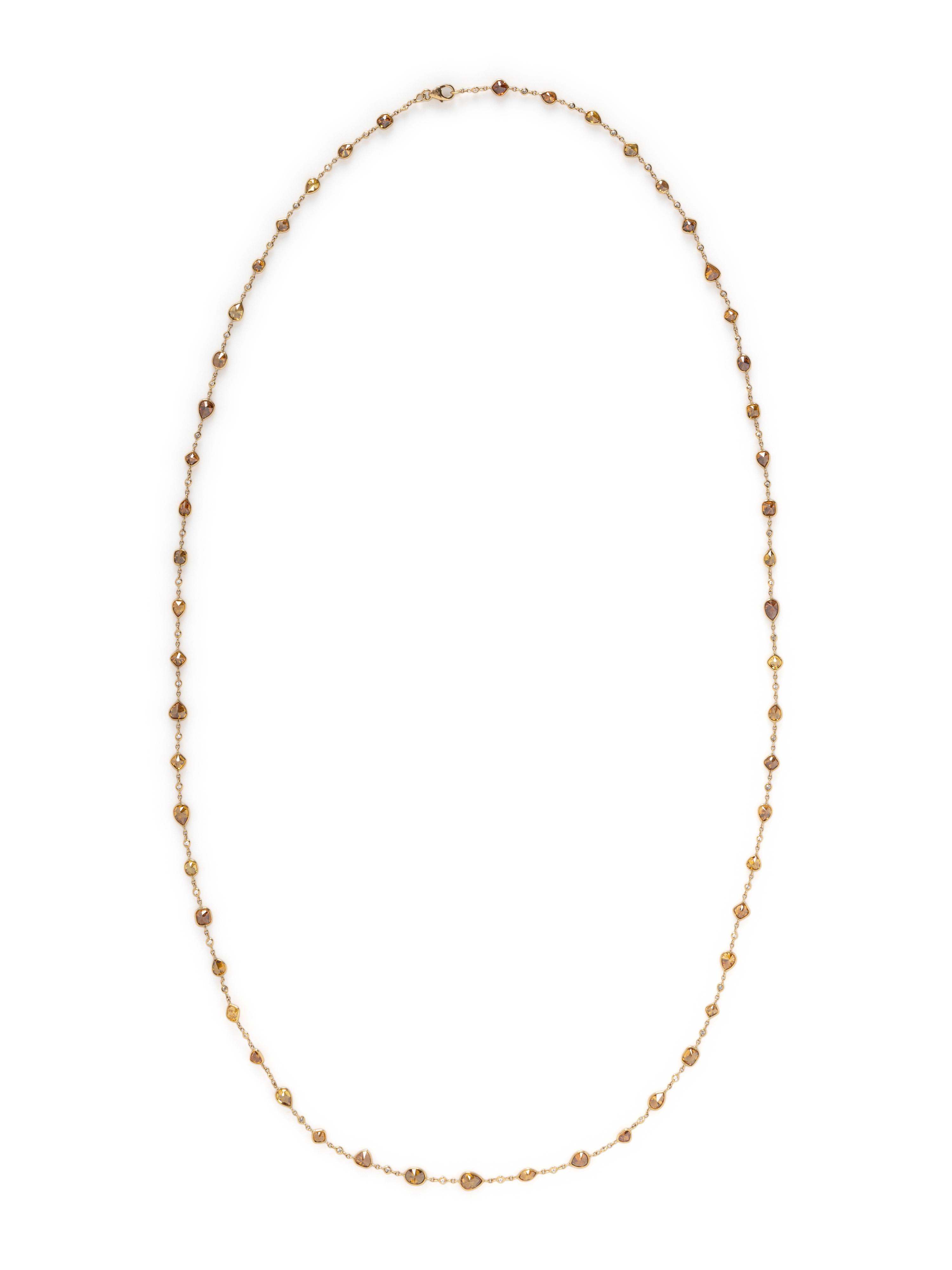 COLORED DIAMOND AND DIAMOND NECKLACE