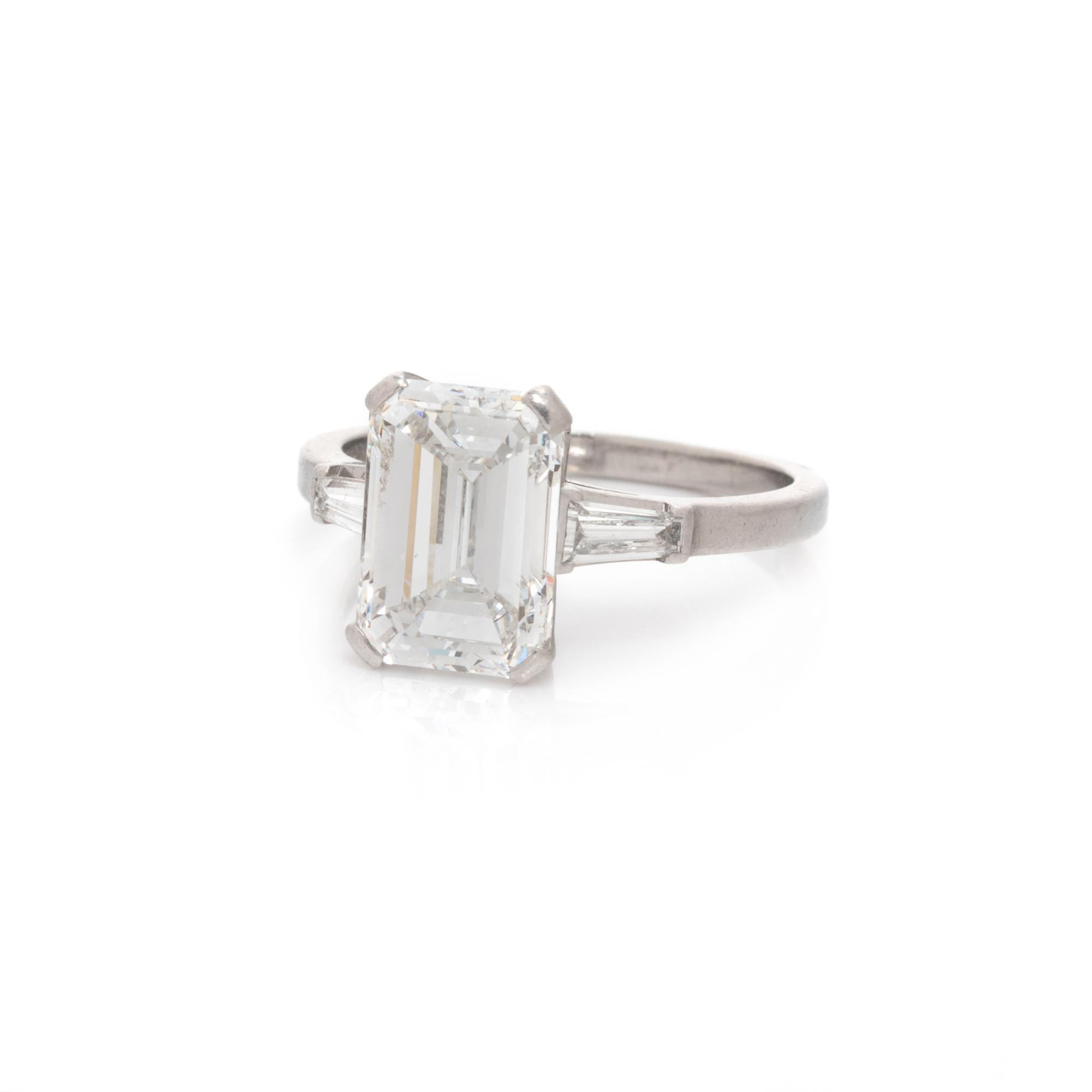 DIAMOND RING