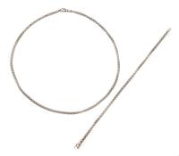 An 18 Karat White Gold Demi Parure, Fope, 15.10 dwts.