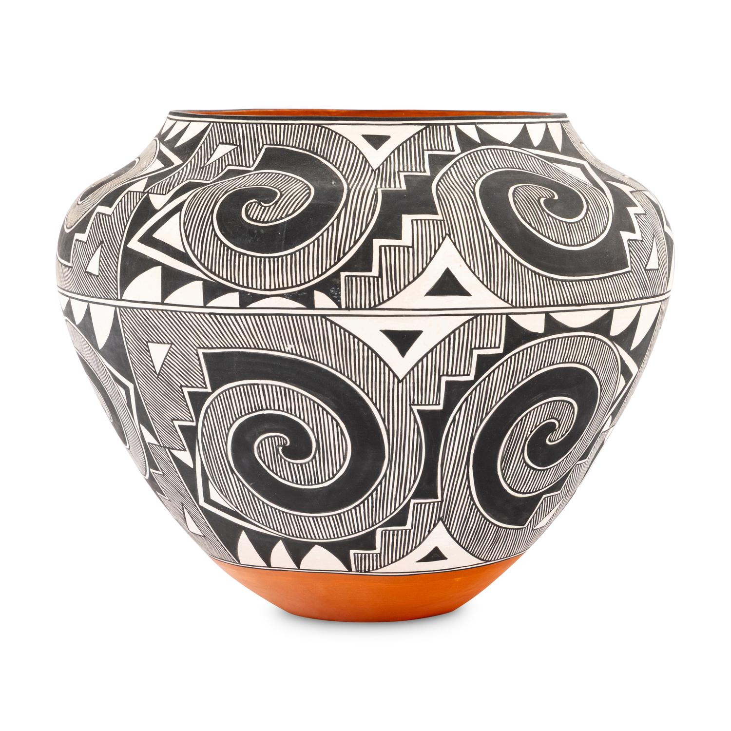 Fine Line Pottery Jar