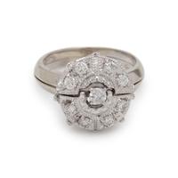 WHITE GOLD AND DIAMOND RING