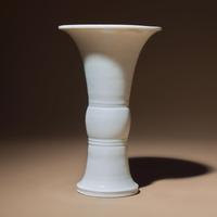 A Chinese Blanc-de-Chine Porcelain Gu Vase, Late Ming Dynasty, First Half of 17th Century — 明晚期 德化白瓷觚