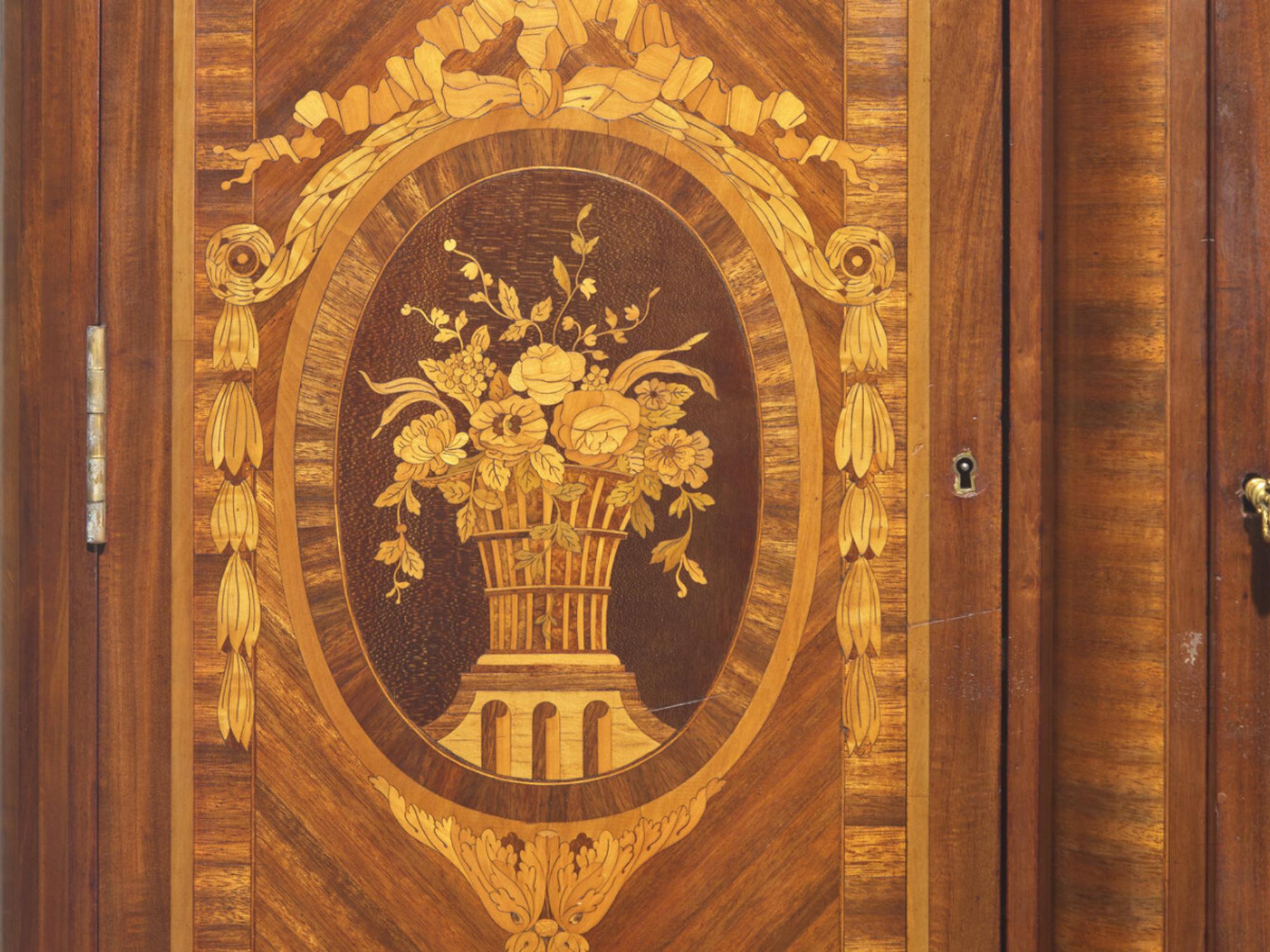 Collect: European Furniture & Decorative Arts