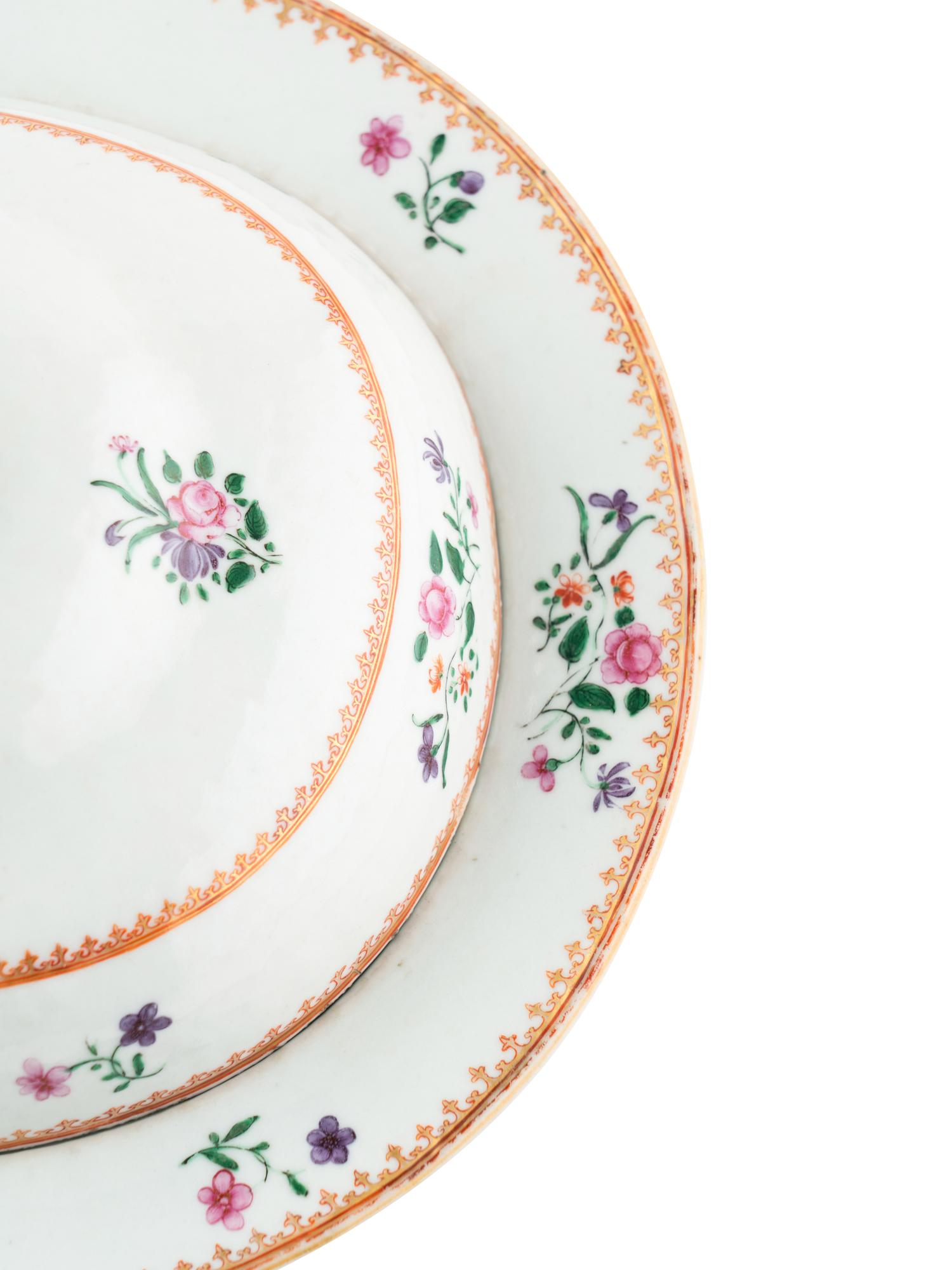A Chinese Export Porcelain Serving Dish and Cover