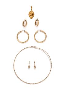 COLLECTION OF YELLOW GOLD JEWELRY