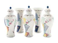 A Chinese Export Tobacco Leaf Porcelain Five-Piece Garniture