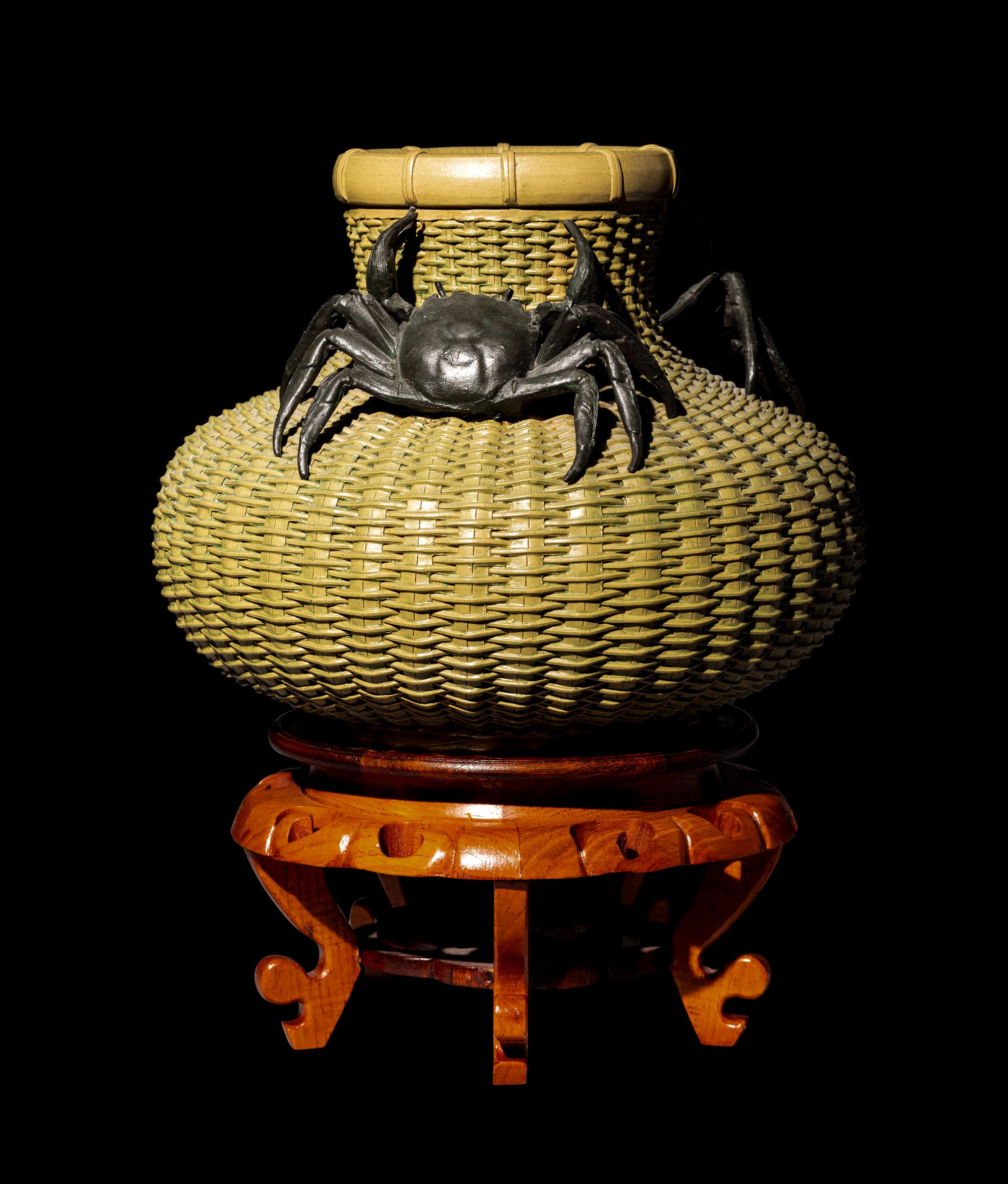 A Chinese Yixing Zisha Pottery 'Crab' Pot