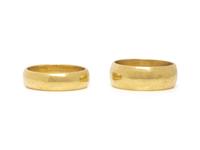 PAIR OF YELLOW GOLD BANDS