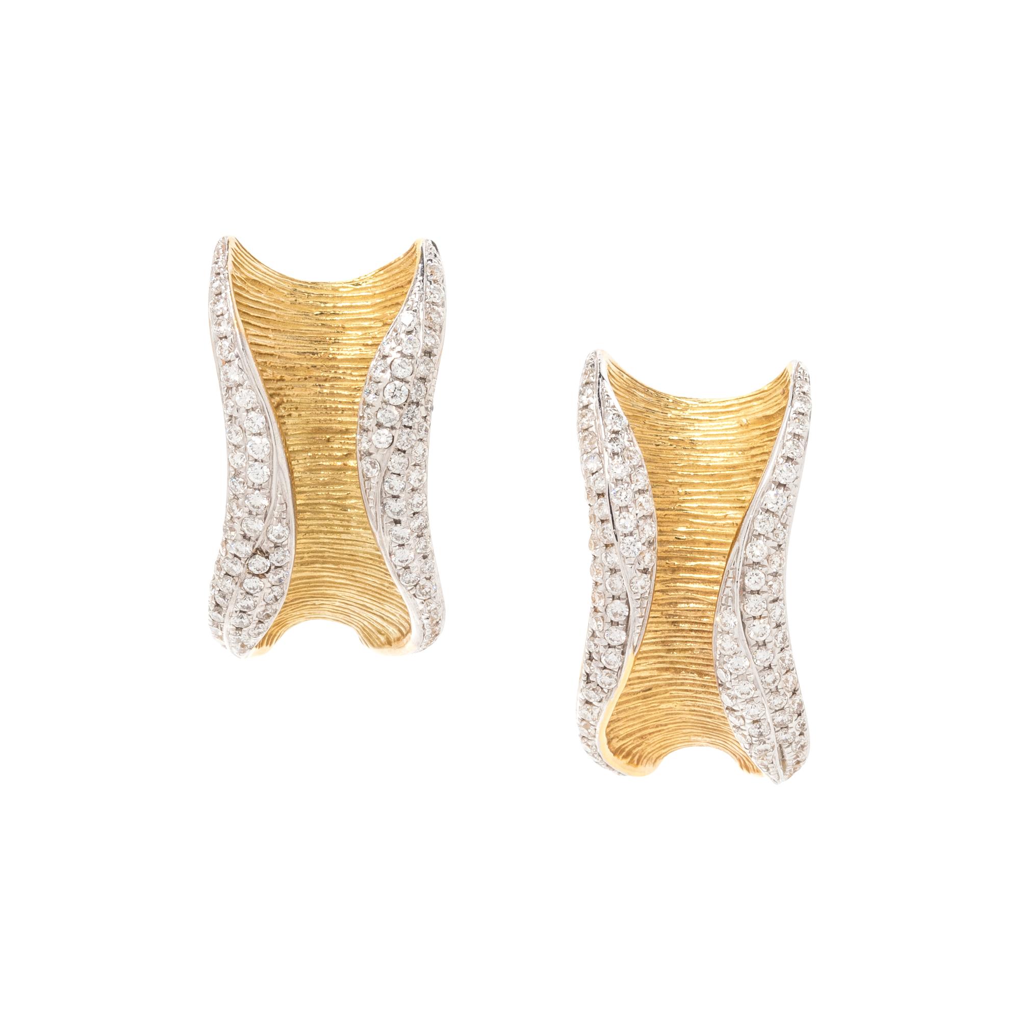 BICOLOR GOLD AND DIAMOND EARCLIPS