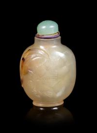A Chinese Carved Agate Snuff Bottle