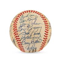 A 1985 Cincinnati Reds Team Signed Autograph Baseball