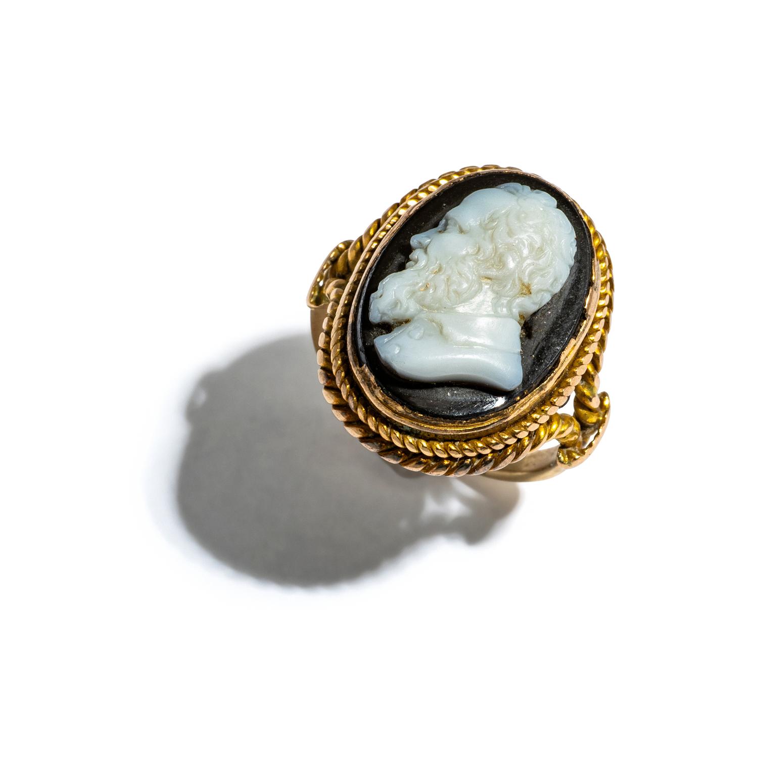 ANTIQUE, CAMEO RING OF CAPTAIN ROBERT TOWNSEND