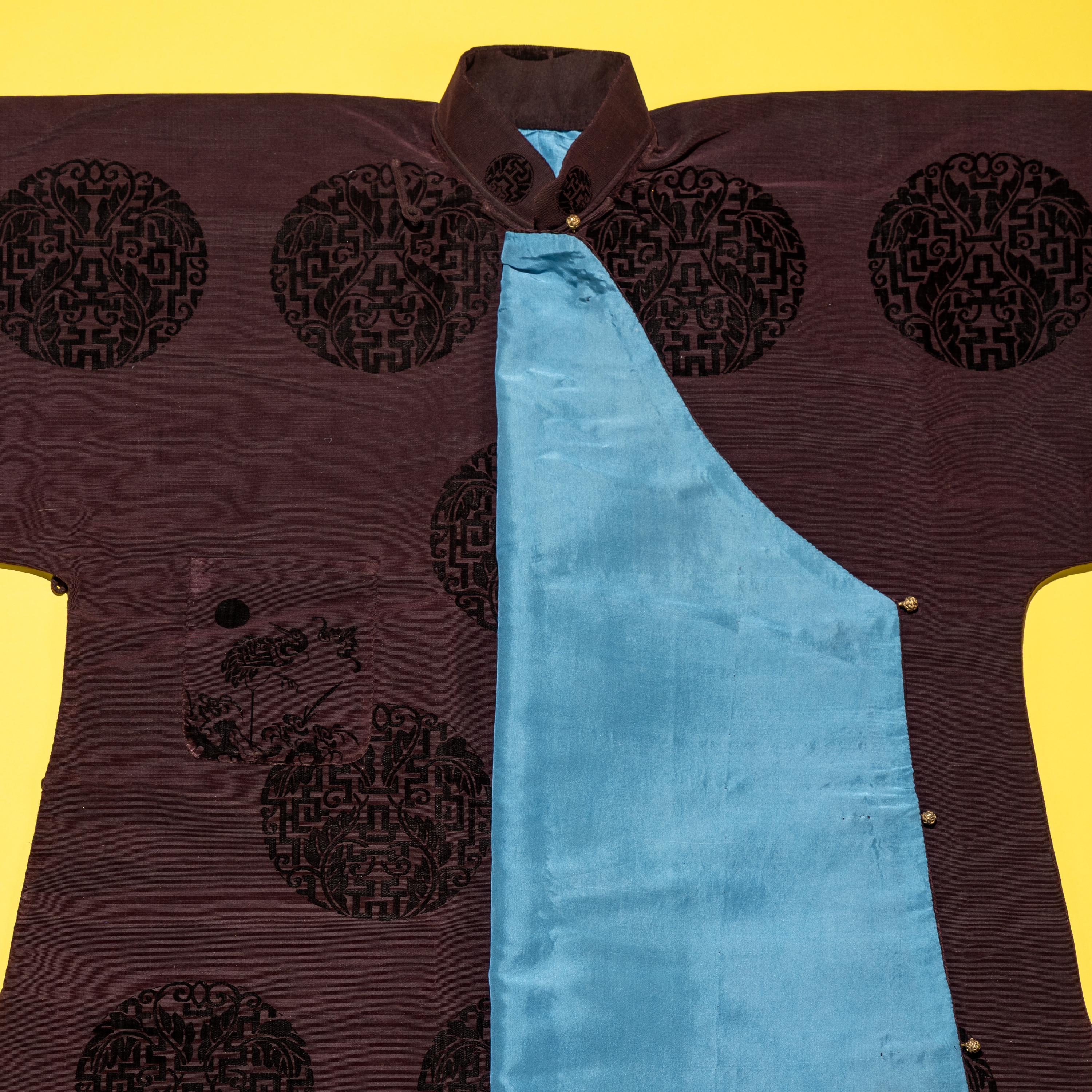 A Chinese Dark Brown Cut Velvet Robe, 20th Century — 清晚期 醬地漳絨團壽紋袍