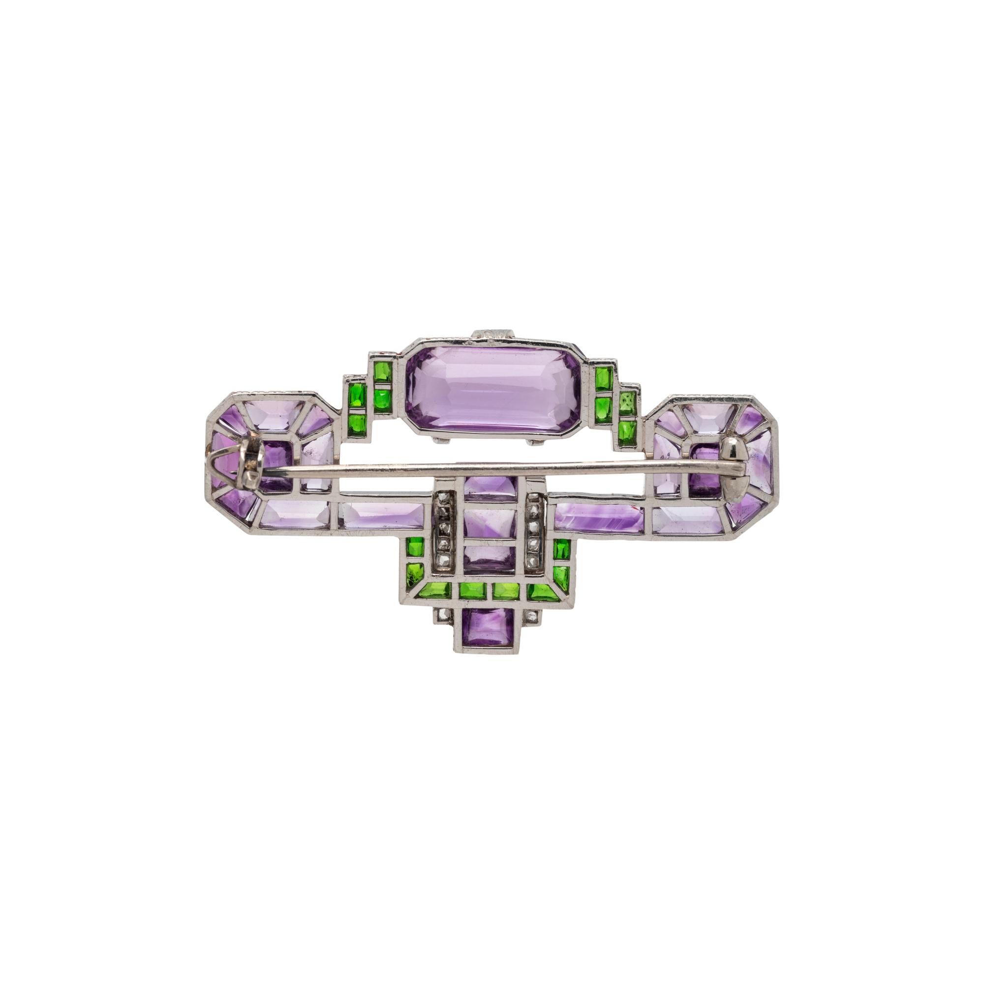 ART DECO, AMETHYST, GREEN GARNET AND DIAMOND BROOCH
