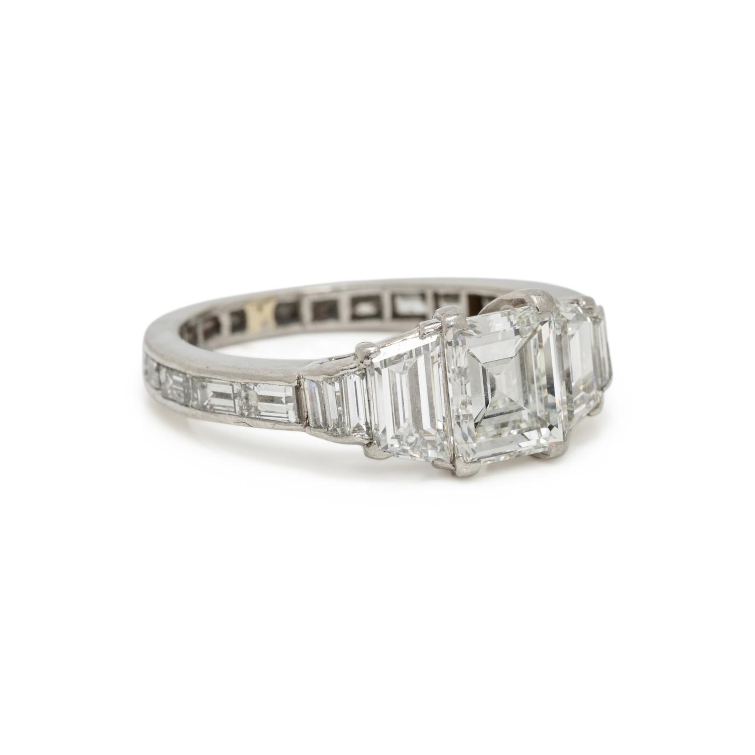 DIAMOND AND PLATINUM RING