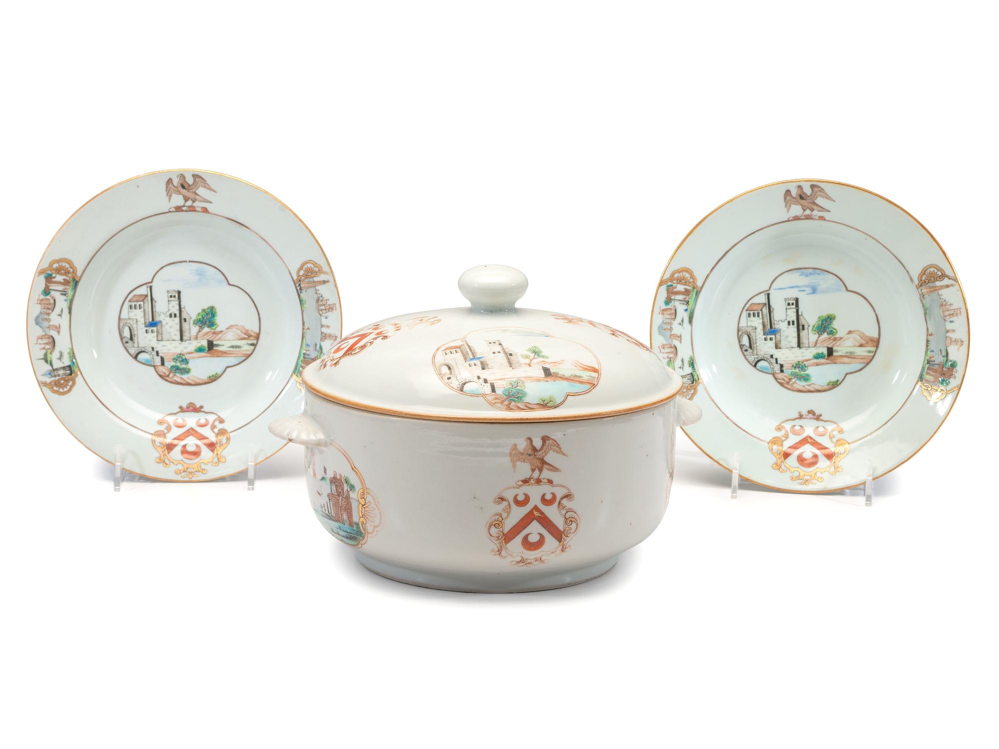 Twelve Chinese Export Pole Family Armorial Porcelain Articles