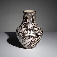 Helen Naha (Hopi-Tewa, 1922-1993) — Pottery Jar, Awatovi Star Design