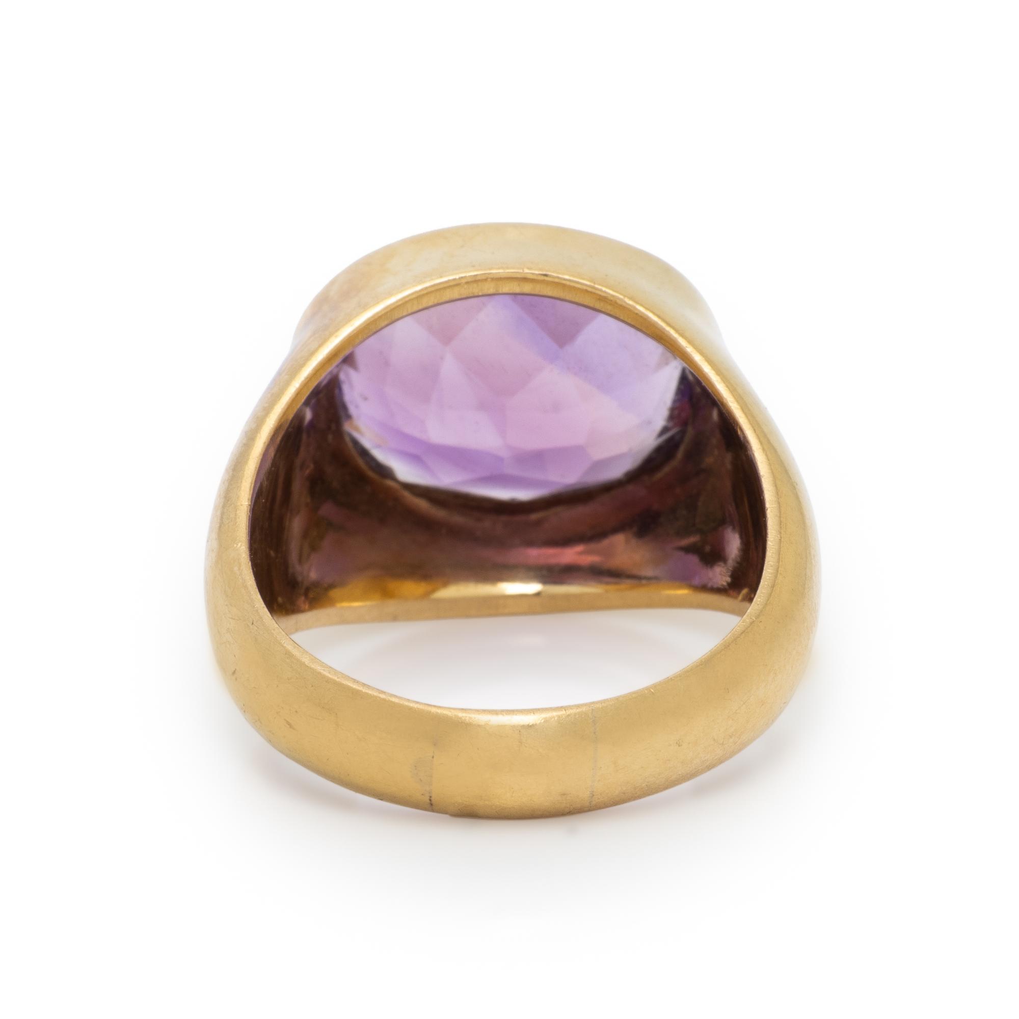 AMETHYST AND YELLOW GOLD RING