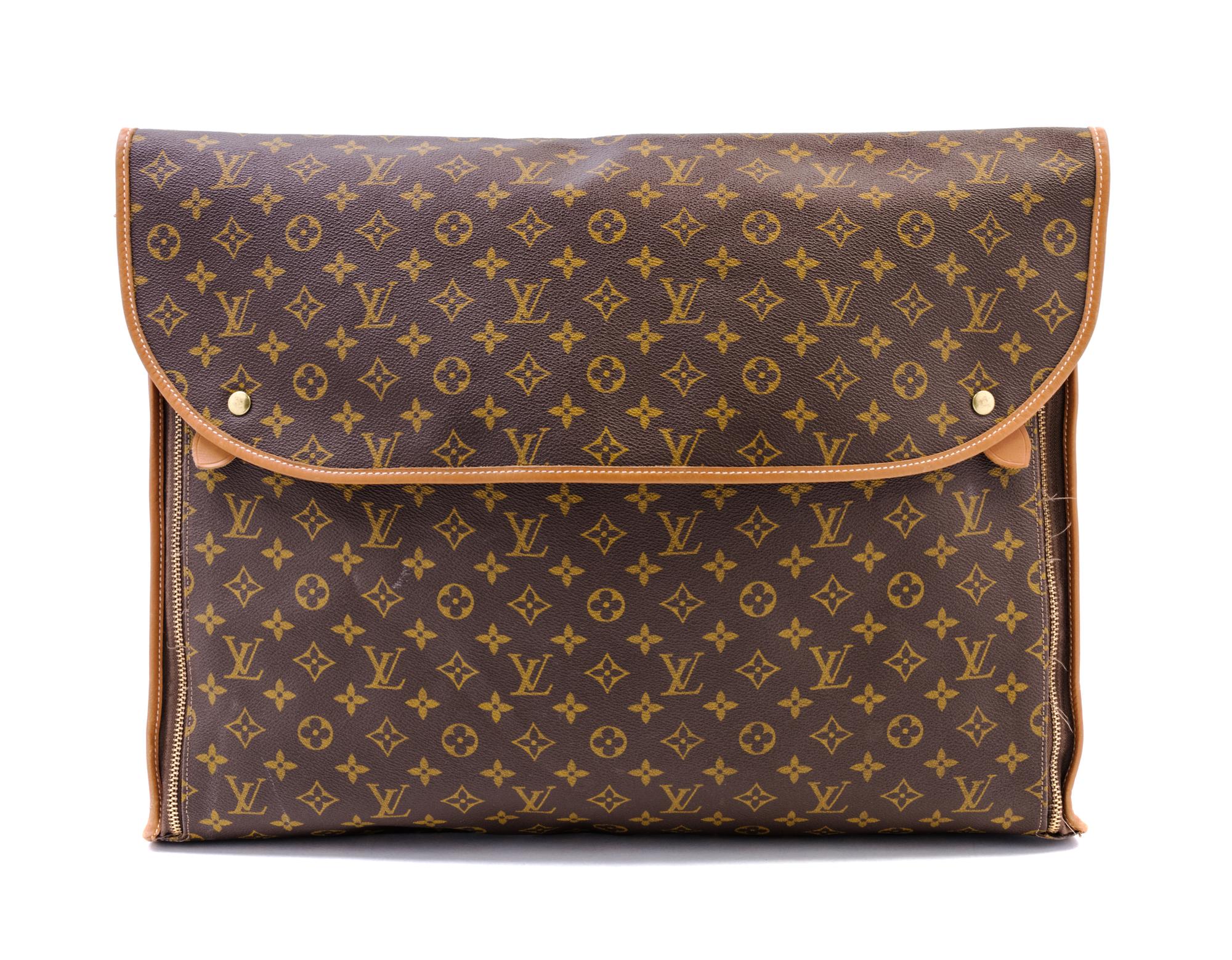 A Louis Vuitton Garment Sleeve,