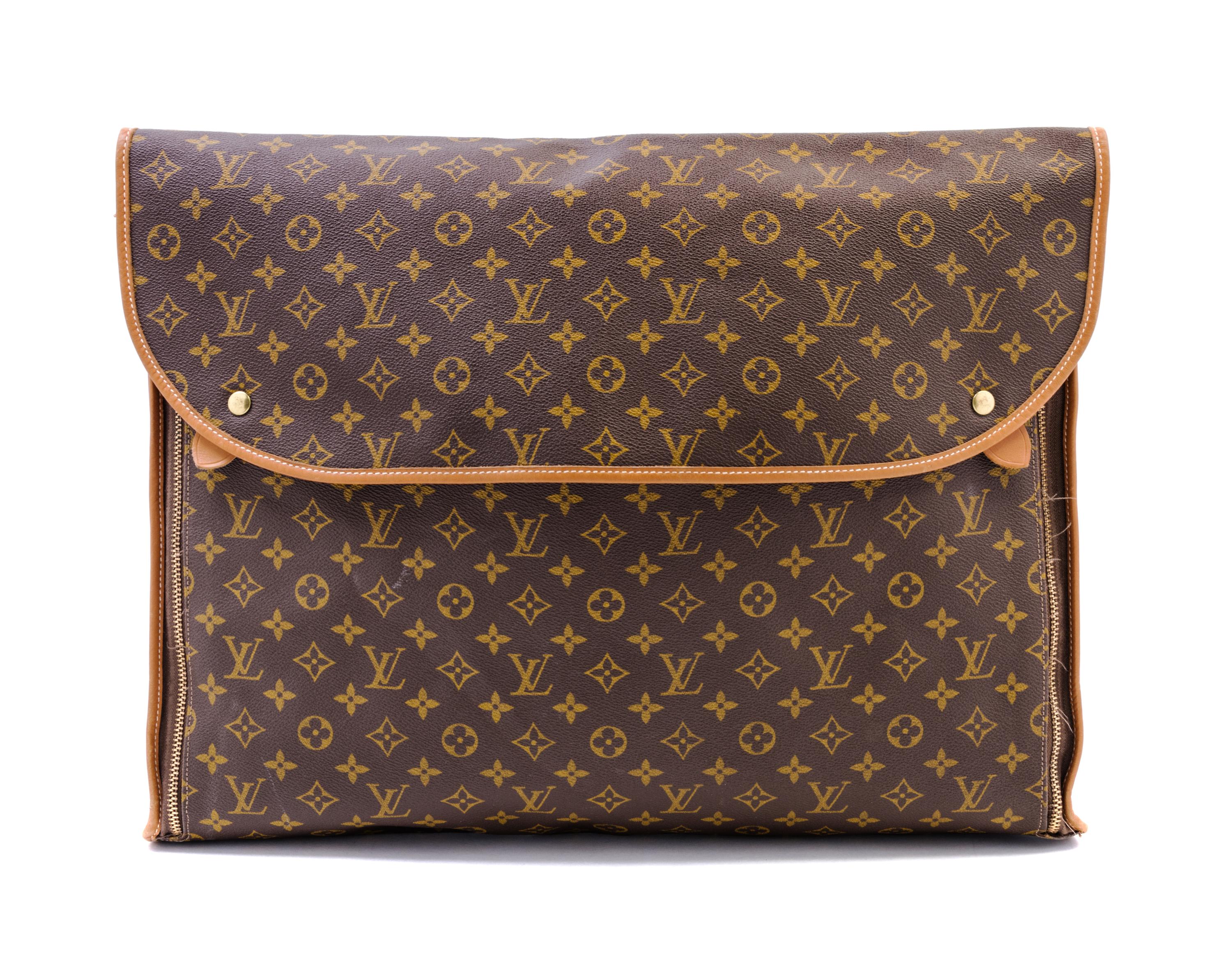 A Louis Vuitton Garment Sleeve,