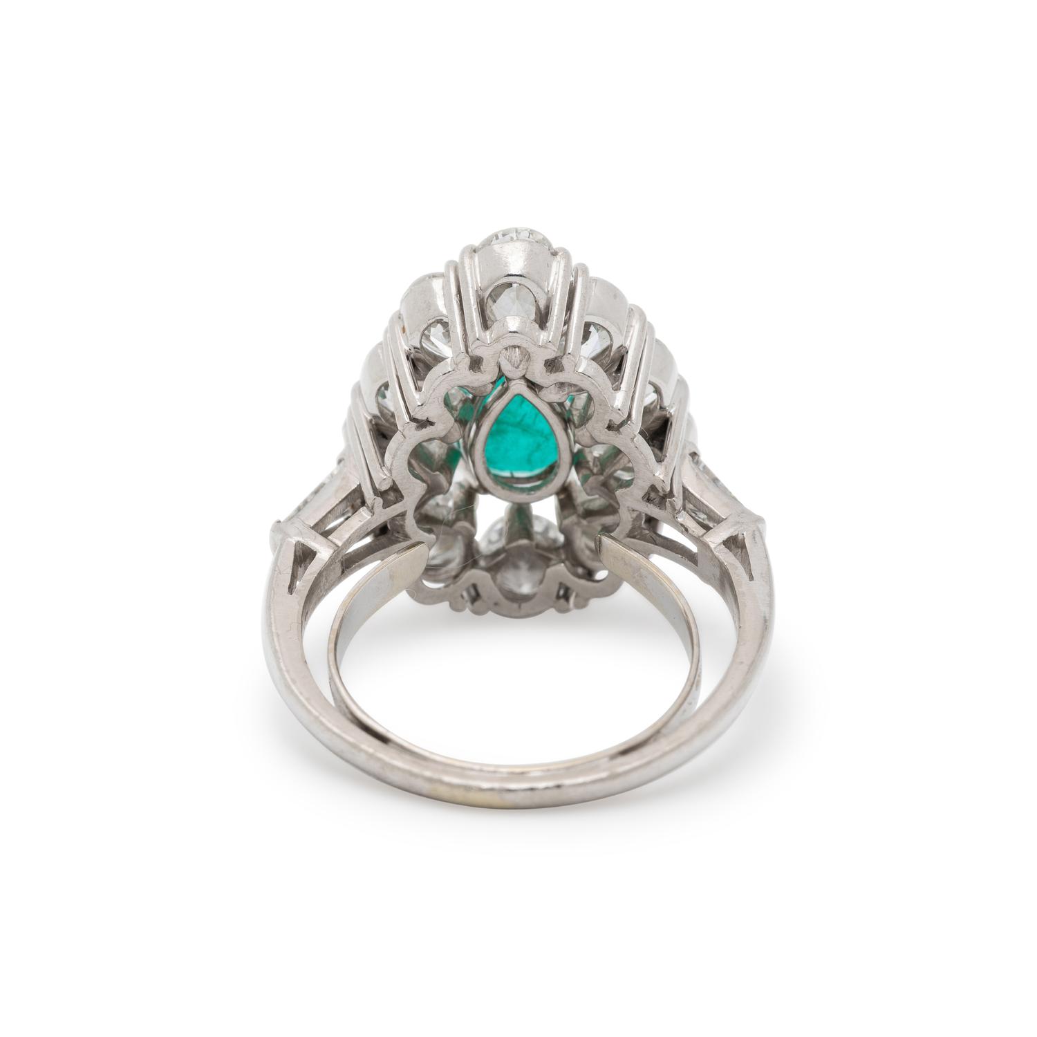 EMERALD AND DIAMOND RING