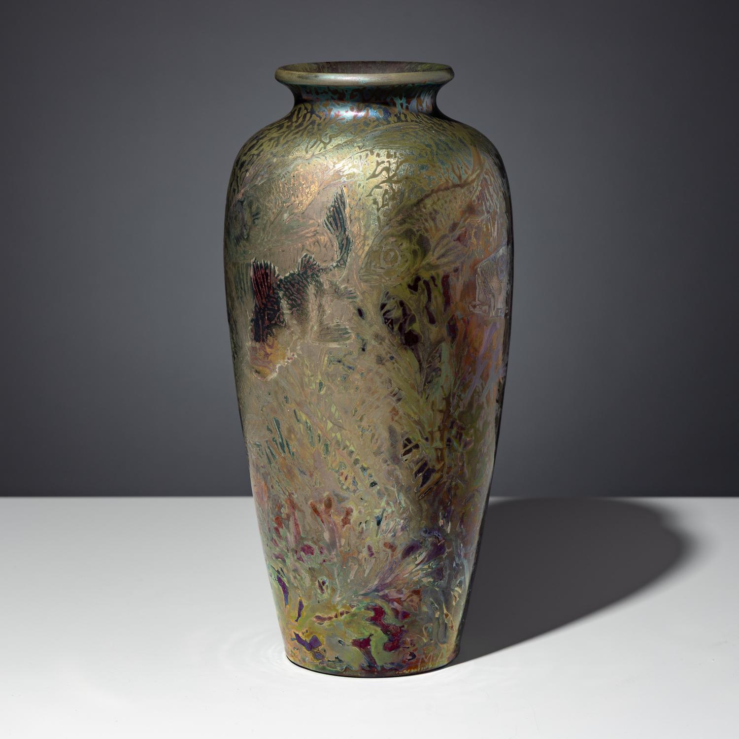 Superb iridescent marine vase